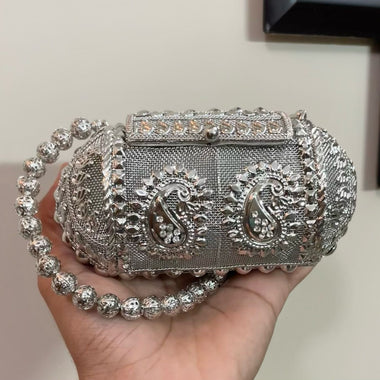 Antique Clutch M07