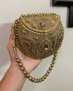 Antique Clutch M09