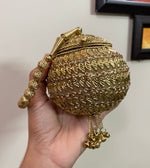 Antique Clutch M06